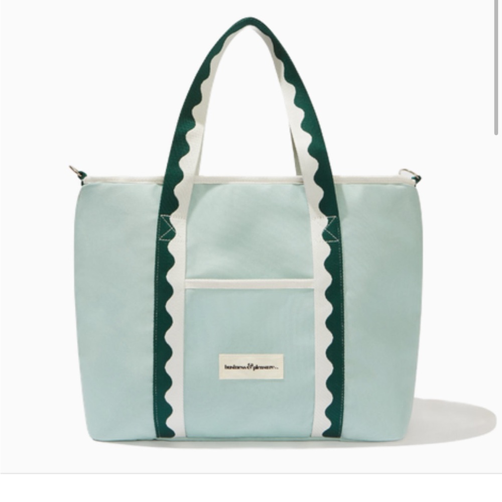 NWT BUSINESS & PLEASURE CO.
Cooler Tote Bag